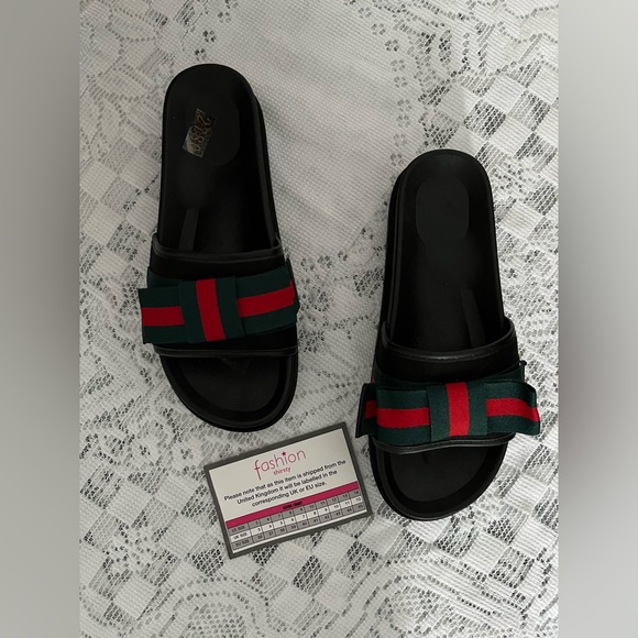 Imitation Gucci Slides/Sandals - Picture 2 of 5